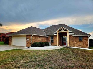 1215 Brandi Dr, Elgin, OK 73538