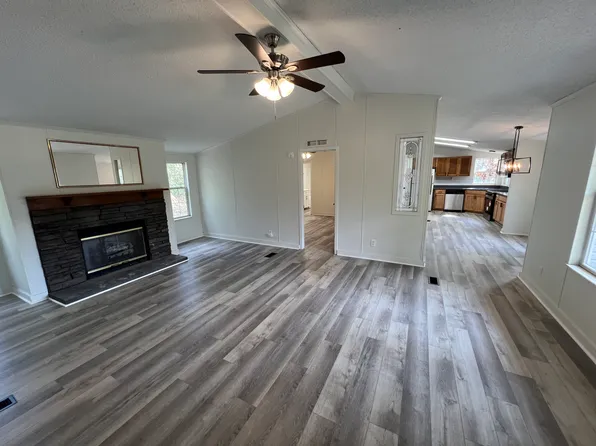 210 Hillcrest Rd, Kingston Springs, TN 37082