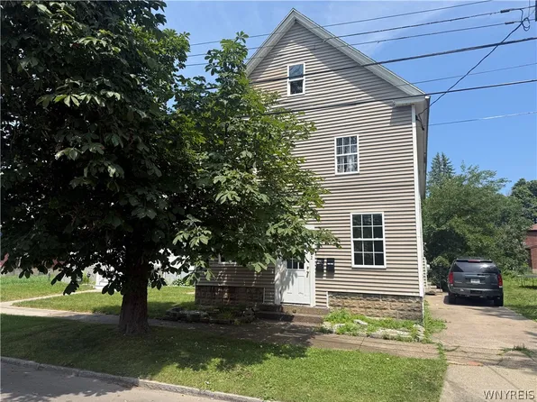 2722 Monroe Ave, Niagara Falls, NY 14303
