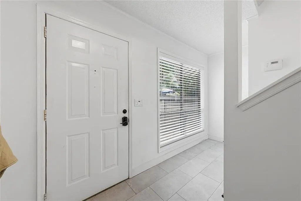 2 bed, 2.0 bath, 1352 sqft, $2,750 — Photo 4