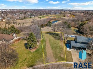 1224 S Stoney Pointe Ct, Sioux Falls, SD 57106