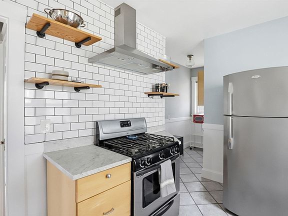 3rd image of 85 Jamaica St #3
