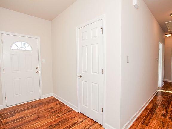 5th image of 3904 Yosemite Ct
