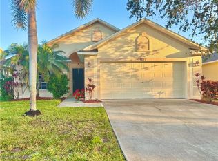 9630 Mendocino Dr, Fort Myers, FL 33919