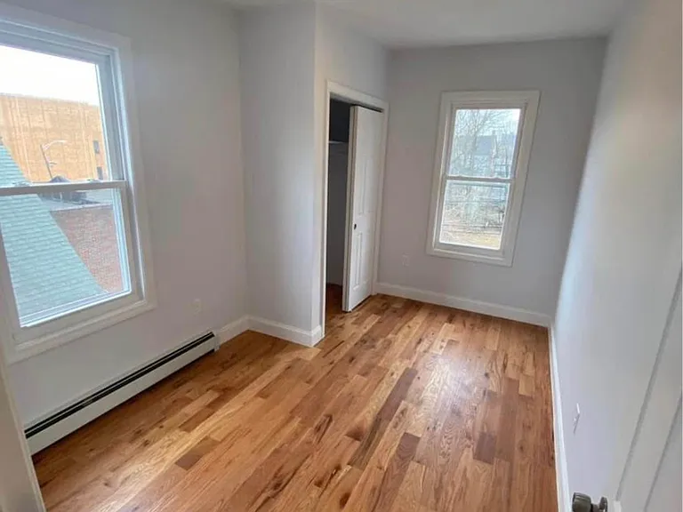 35 William St #6 — Photo 10