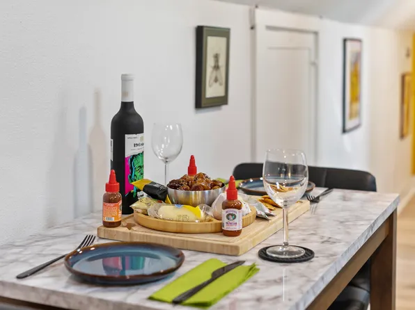 (undisclosed Address), Portland, OR 97221