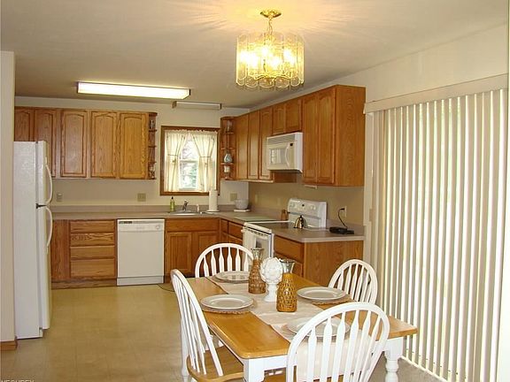 3rd image of 10571 White St Unit 9