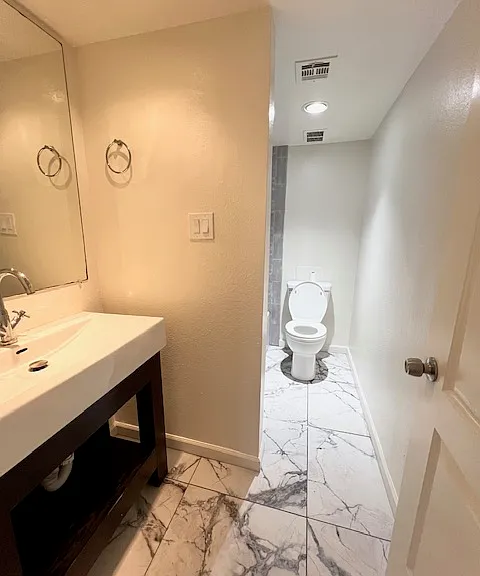 4410 N Longview Ave #220 — Photo 17