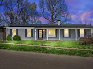 12071 Renaissance Dr, Maryland Heights, MO 63043