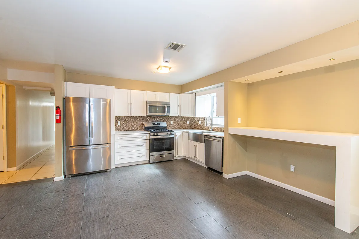 Building Photo - 279 Orange St #1