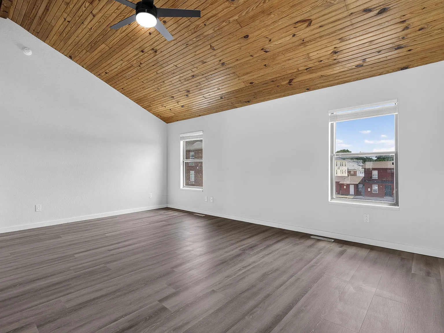 2 bed, 1.0 bath, 925 sqft, $1,150 — Photo 4
