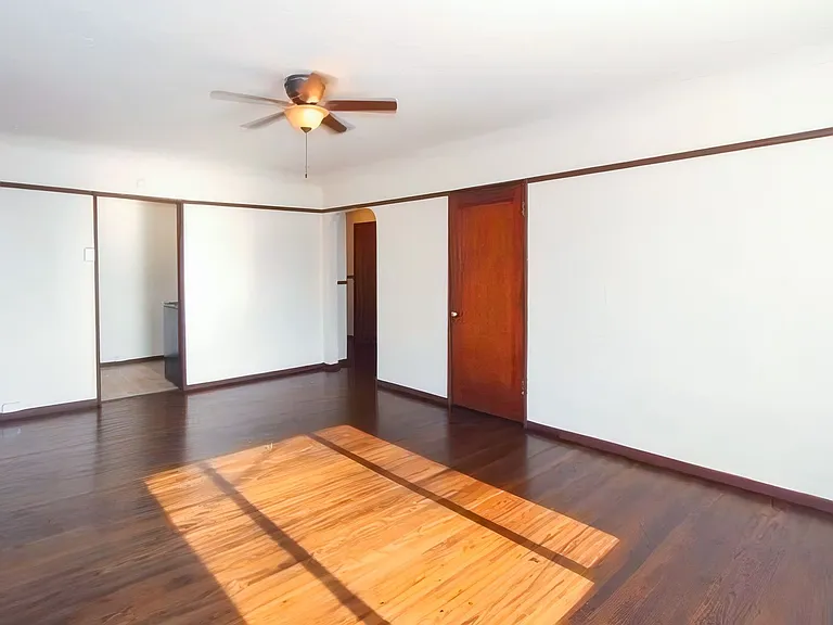 Preston Apartments — Photo 39