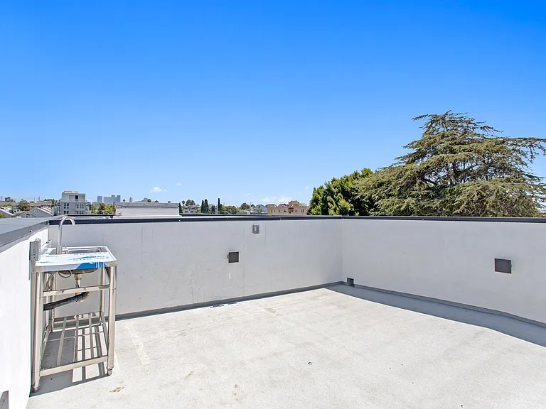 1815 Barry Ave — Photo 25