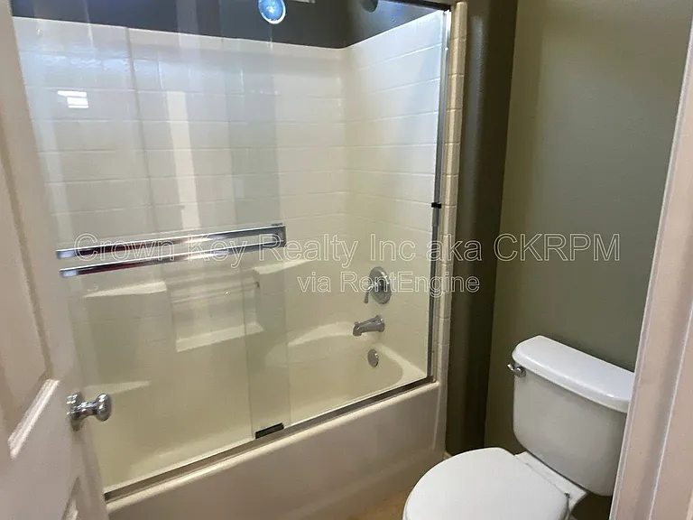 1030 Eastlake Cir — Photo 22
