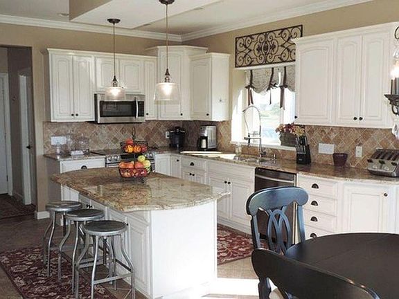 3rd image of 15655 Grand Bank Way