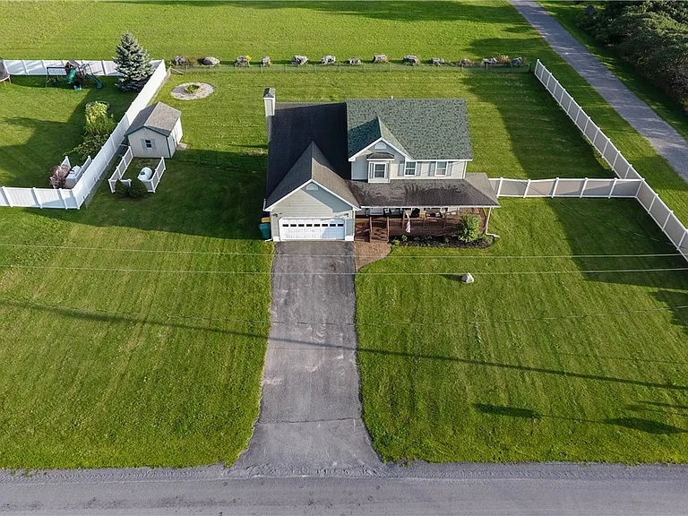 26202 Lafave Rd — Photo 41