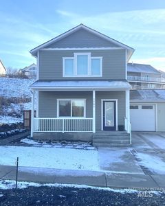 1751 E 3rd St, Moscow, ID, 83843