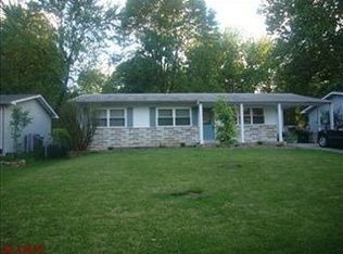 920 Altavia Dr, Hazelwood, MO 63042