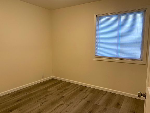 3rd image of 149 San Bruno Ave E