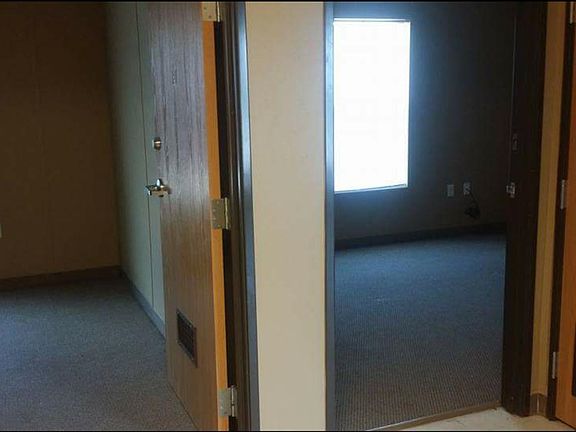 5th image of 14710 Sullivan Dr