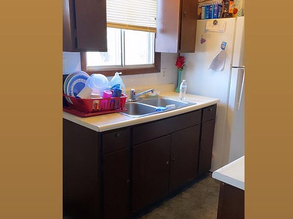 4th image of 3422 E Grange Ave