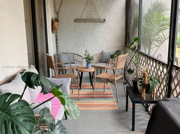 1226 S Military Trl APT 2213, Deerfield Beach, FL 33442