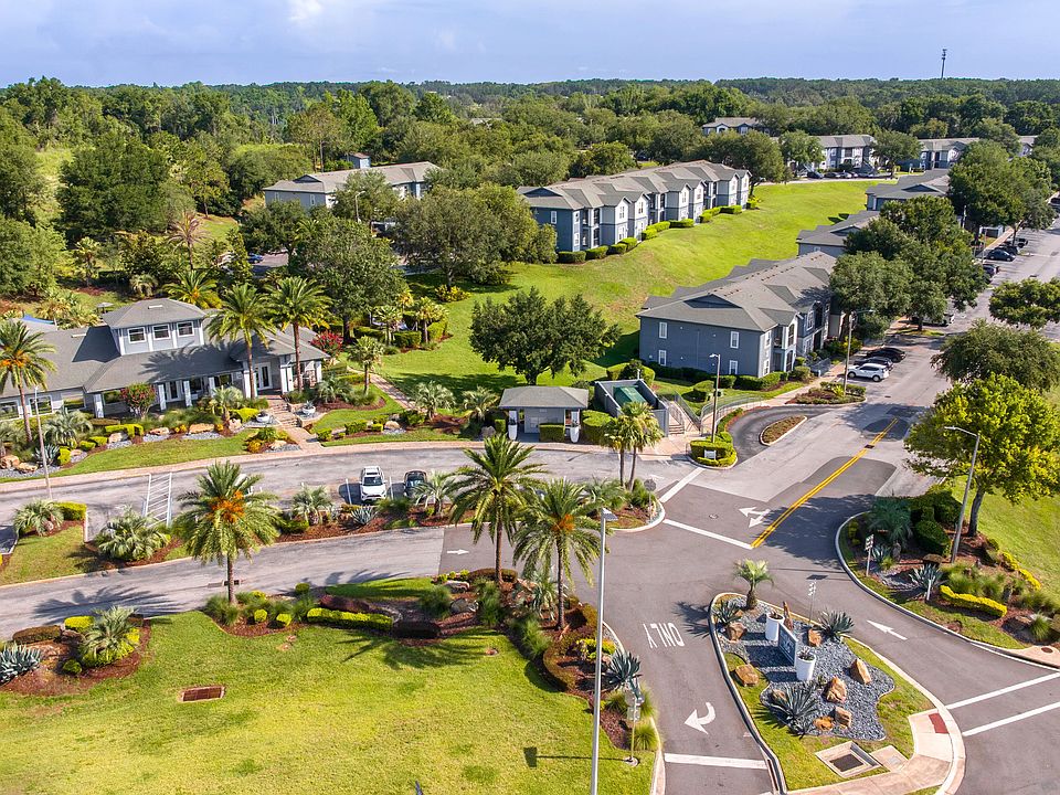 Discover the beautifully landscaped community of Elevate 155. With scenic views, modern architecture, lush green spaces, and natural beauty in a prime Mount Dora location.