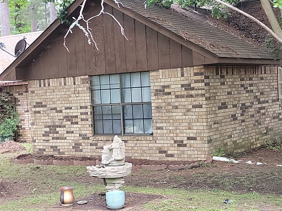 2nd image of 330 Brian St