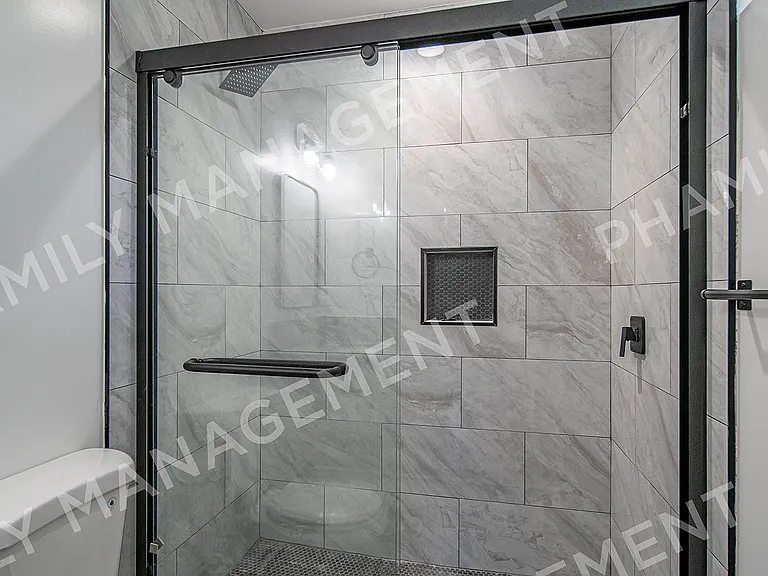 1617 S Walnut St #9 — Photo 6