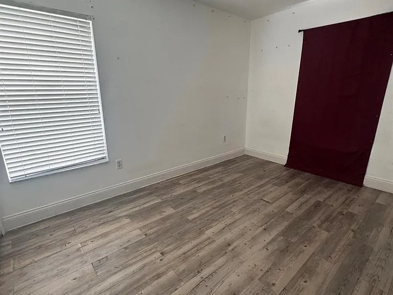 1733 Pointe West Way — Photo 19
