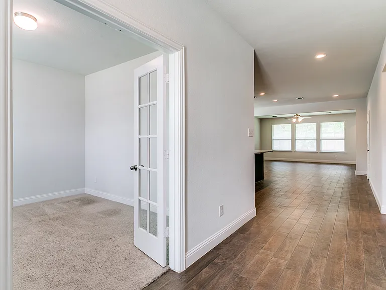 3701 Trillium Dr — Photo 3
