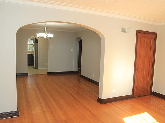 5th image of 7345 Delmar Blvd