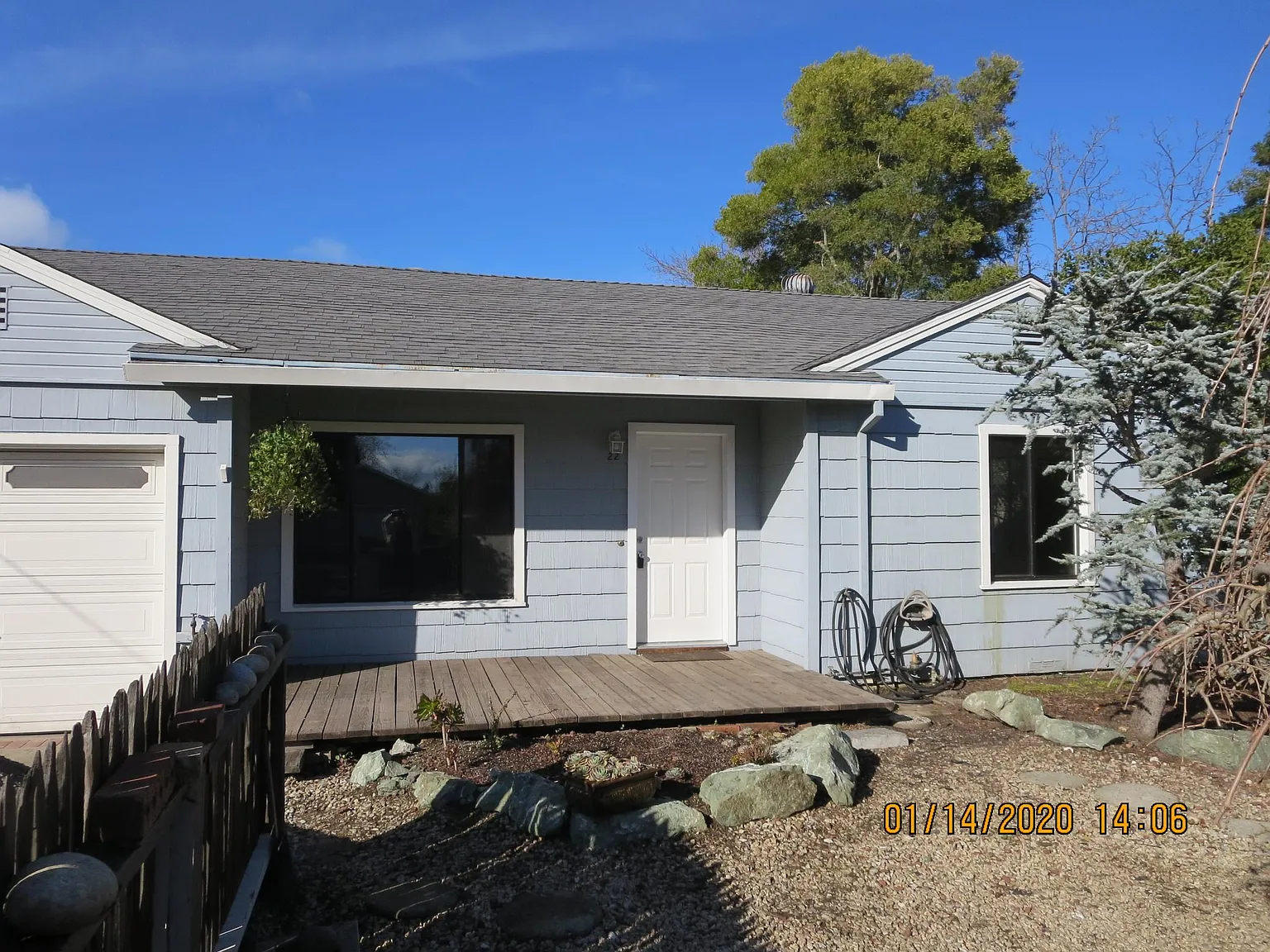 22 W Summit Dr photo 1
