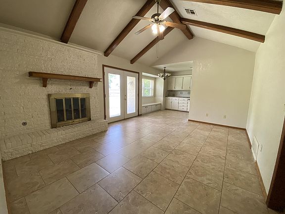 3rd image of 1517 Essex Ct