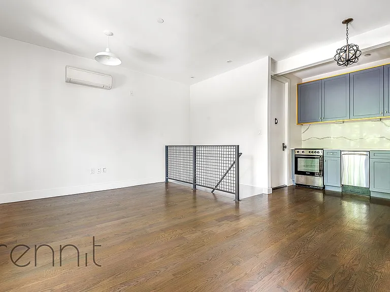 295 Montgomery St #1F — Photo 3