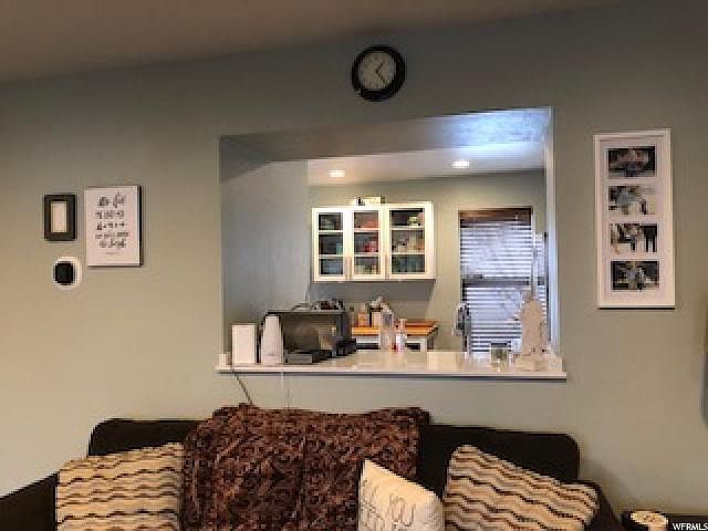 2nd image of 1289 W Glengyle Ct