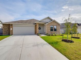 210 Colthorpe Ln, Hutto, TX 78634
