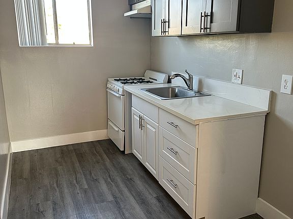 2nd image of 12700 Oxford Ave #211