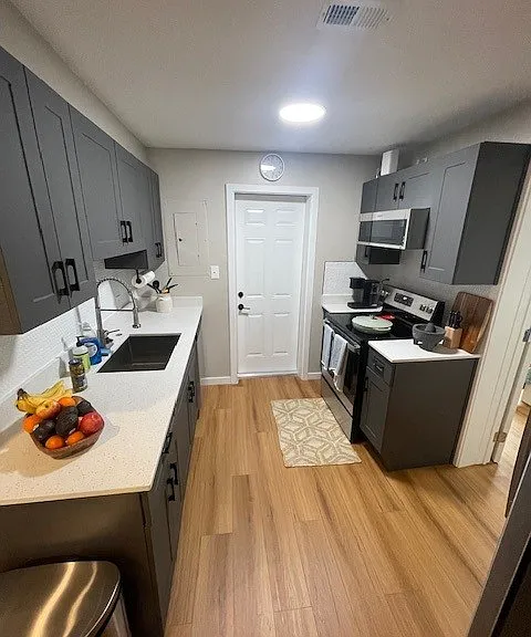 4725 30th Ave — Photo 8
