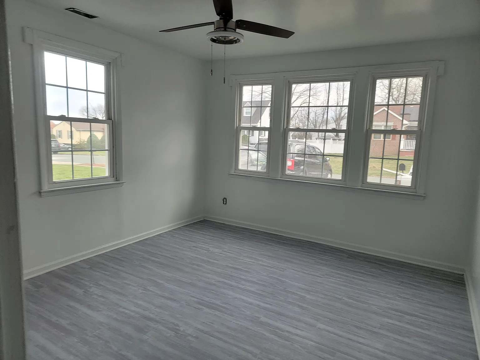 3 bed, 1224 sqft, $2,400 — Photo 2