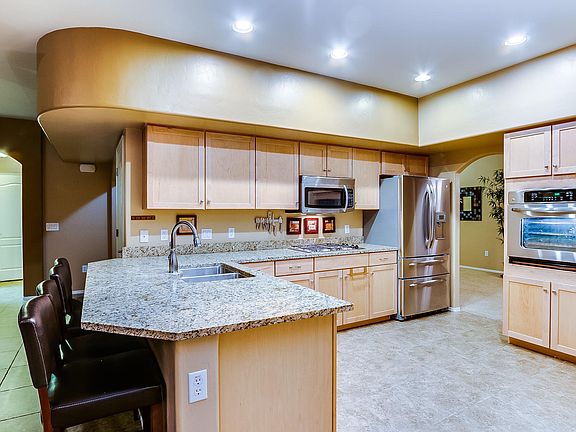 4th image of 11911 N Cantata Dr