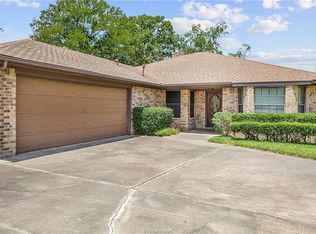 1103 Deacon Dr, College Station, TX 77845