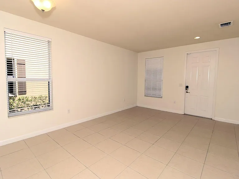 9362 SW 171st Ave — Photo 8