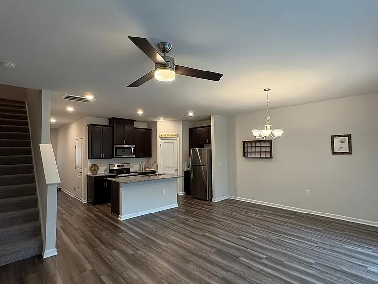 904 Clearhaven Ln — Photo 6