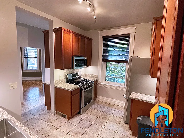 2326 Ashland Ave #1 — Photo 5