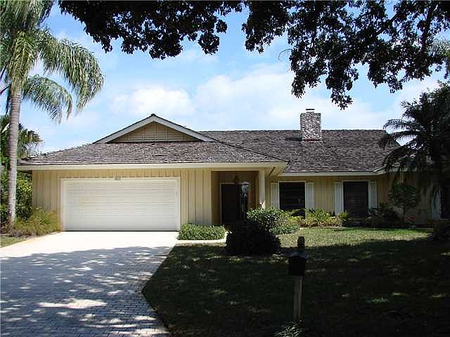 Home For Sale In Heritage Oaks