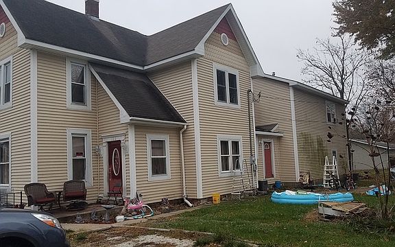 2nd image of 106 S A St