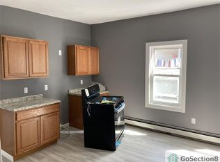 21 Birch St FLOOR 3, Fitchburg, MA 01420