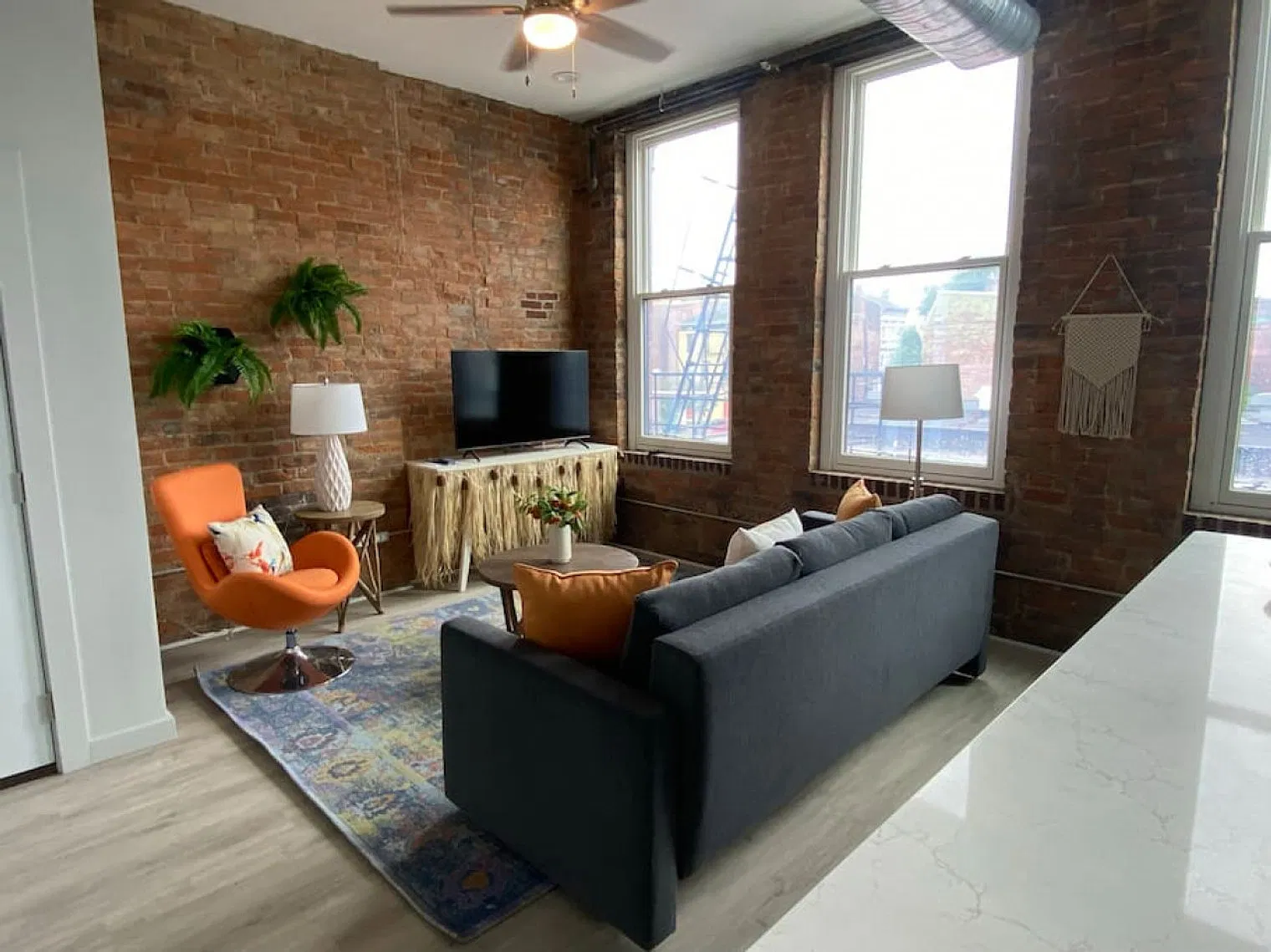 1 bed, 1.0 bath, 710 sqft, $2,706 — Photo 4