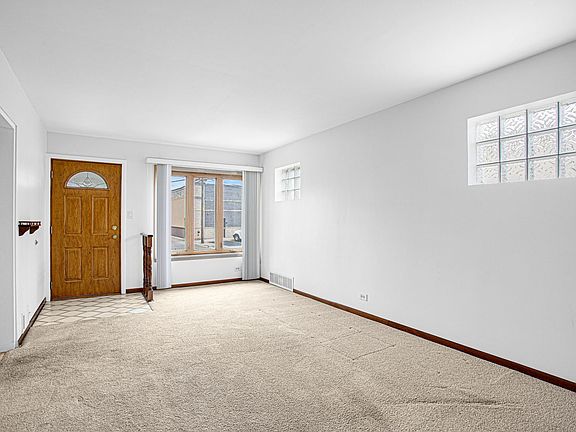3rd image of 2217 Keystone Ave